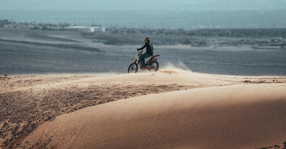 obtenez une assurance moto complète avec une couverture adaptée à vos besoins. protégez votre moto et votre tranquillité d'esprit avec notre assurance moto compétitive.