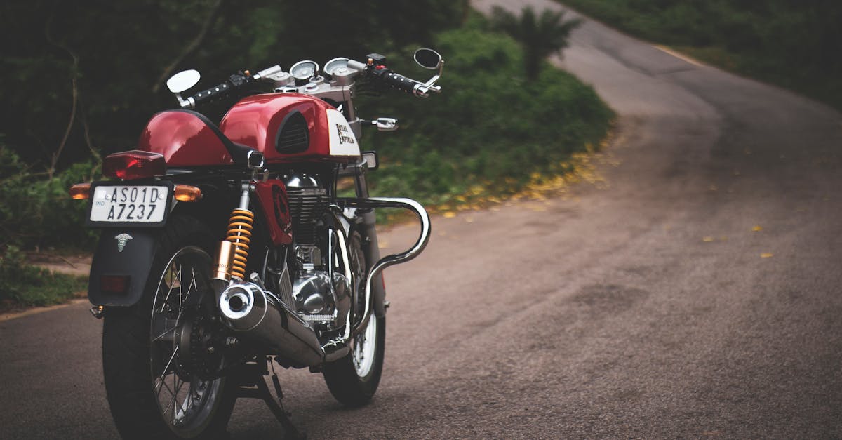 assurez votre moto vintage avec notre assurance spécialisée pour les passionnés de motos classiques. obtenez une couverture complète et adaptée à vos besoins, dès maintenant.