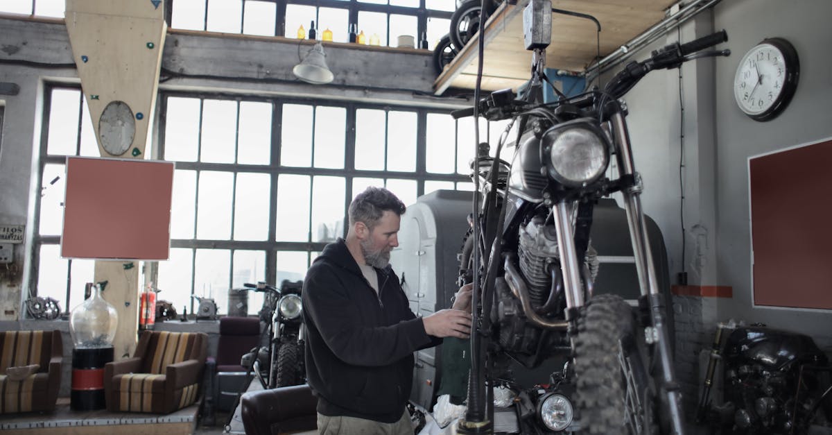 assurez votre moto vintage avec nos offres d'assurance sur mesure. protégez votre précieux deux-roues avec une couverture adaptée à sa valeur historique.