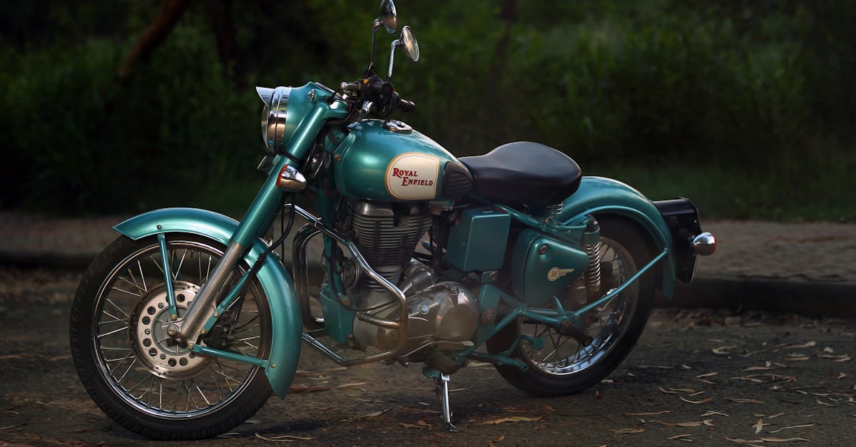 assurance moto vintage : protégez votre moto classique avec une couverture adaptée pour rouler en toute tranquillité.