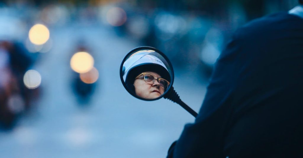 obtenez la meilleure assurance pour votre moto ! protégez votre véhicule avec des options personnalisées, une couverture complète et des prix compétitifs. comparez les offres et trouvez la police d'assurance qui vous convient.