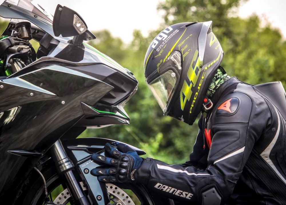 découvrez notre assurance moto sans contrôle, conçue pour vous offrir une couverture complète et flexible sans tracas administratifs. protégez votre deux-roues en toute simplicité et roulez en toute sérénité, où que vous soyez.