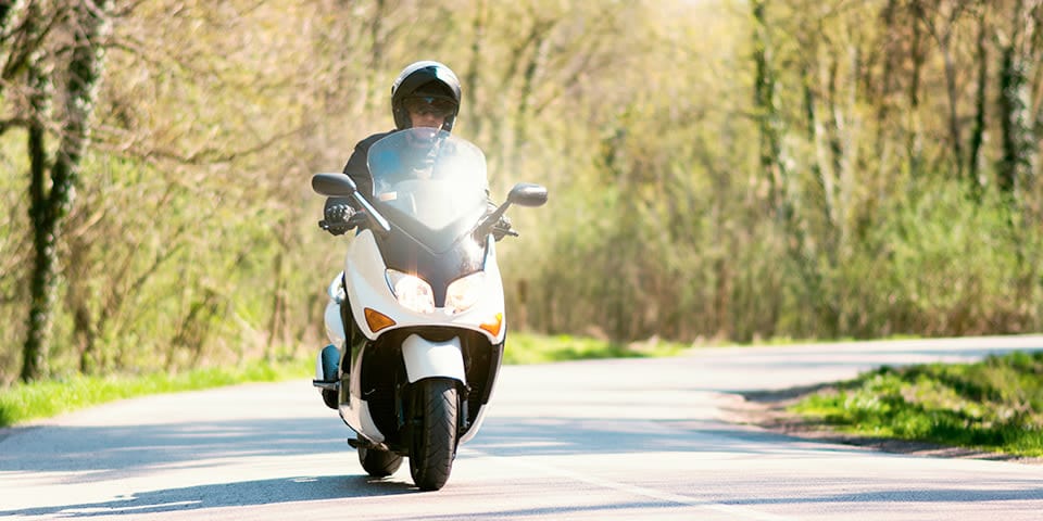 découvrez nos offres d'assurance moto 125 en ligne, adaptées à vos besoins et à votre budget. comparez facilement les garanties et obtenez un devis rapide pour protéger votre deux-roues en toute sérénité.