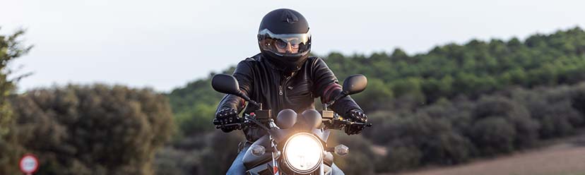 découvrez notre assurance moto économique en ligne, conçue pour protéger votre véhicule tout en respectant votre budget. obtenez un devis rapide et comparez les meilleures offres pour rouler sereinement avec une protection adaptée à vos besoins.