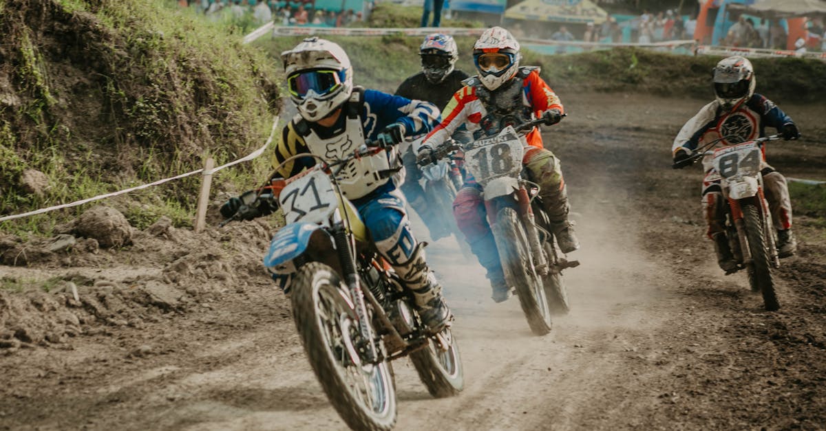 découvrez l'univers passionnant de l'enduro, une discipline de motocyclisme combinant aventure et performance sur des terrains variés. plongez dans des courses palpitantes, des conseils pour débutants et des récits d'experts qui font vibrer les amateurs de sensations fortes. préparez-vous à défier les routes et vivre des moments inoubliables !