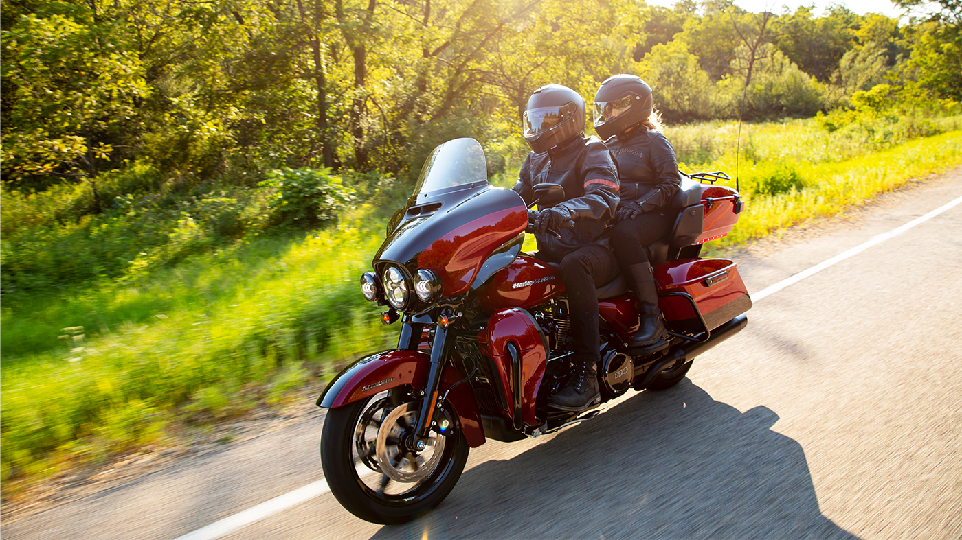 découvrez nos tarifs compétitifs d'assurance moto adaptés aux hommes et aux femmes. comparez les offres, trouvez la couverture qui vous convient le mieux et roulez en toute sérénité.