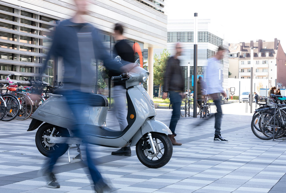 découvrez notre guide complet sur l'assurance scooter 125cc : comparez les offres, trouvez les meilleures tarifs et protégez votre scooter en toute sérénité. garanties adaptées, conseils pratiques et informations essentielles pour rouler en toute sécurité.