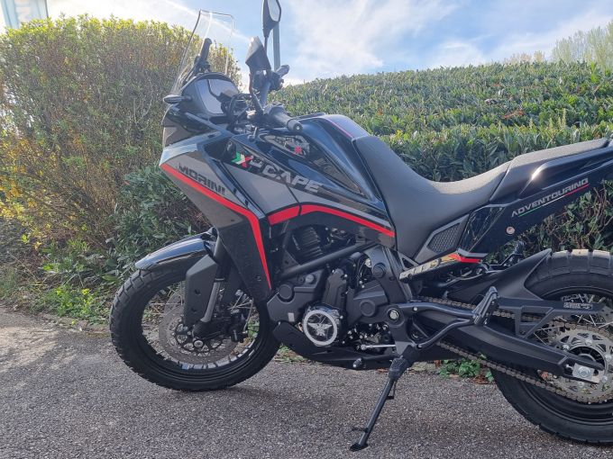 découvrez la réduction exclusive sur la morini x-cape 650, une moto alliant performance et confort. profitez de cette offre pour vous lancer dans l'aventure sur deux roues avec style et puissance.