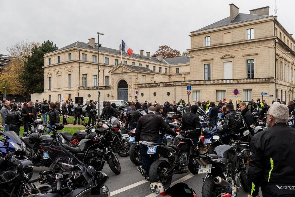 découvrez les ressentis authentiques des motards, leurs émotions sur la route, les défis qu'ils rencontrent et la passion qui les anime. plongez dans l'univers des deux-roues à travers leurs témoignages et expériences.