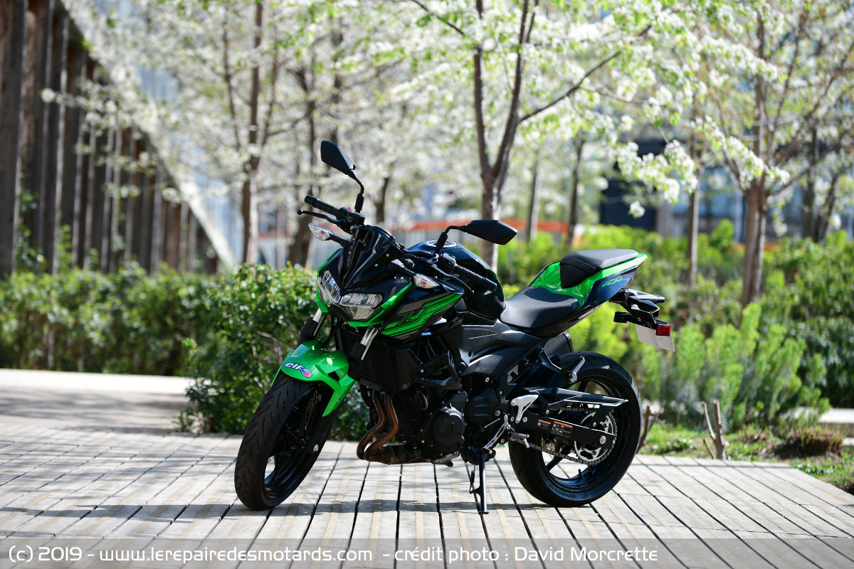 découvrez la magie du printemps avec les motos kawasaki ! explorez notre sélection de modèles qui allient performance et design, idéaux pour parcourir les routes ensoleillées. profitez de promotions exclusives et préparez-vous à vivre des aventures inoubliables sur deux roues.