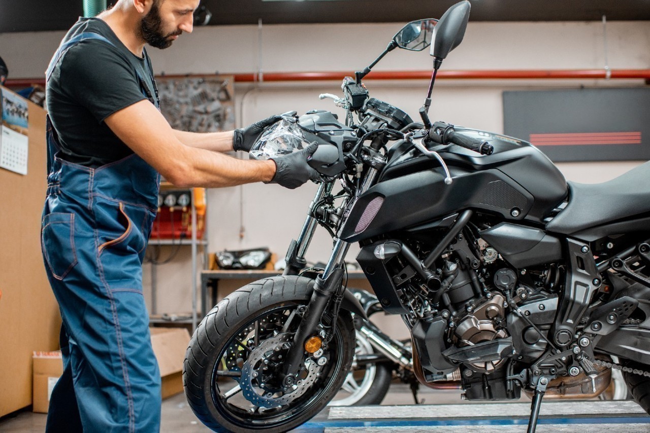 découvrez les dates et les règles essentielles du contrôle technique des motos en france. informez-vous sur les obligations, les démarches à suivre et les enjeux de cette vérification pour garantir votre sécurité sur la route.