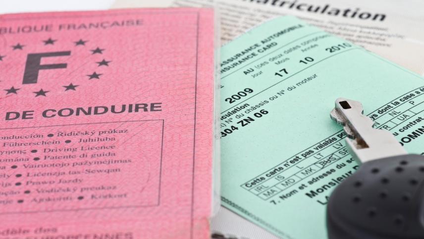 découvrez les raisons derrière la flambée des tarifs d'assurance moto en 2023. informez-vous sur les facteurs qui influencent les prix et apprenez comment optimiser votre contrat d'assurance pour réduire vos coûts.