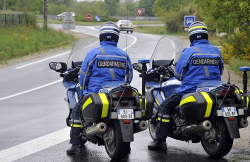 découvrez comment les gendarmes gèrent les conflits d'assurance liés aux motos. notre article explore les procédures, les droits des motards et les conseils pratiques pour naviguer dans ces situations complexes.
