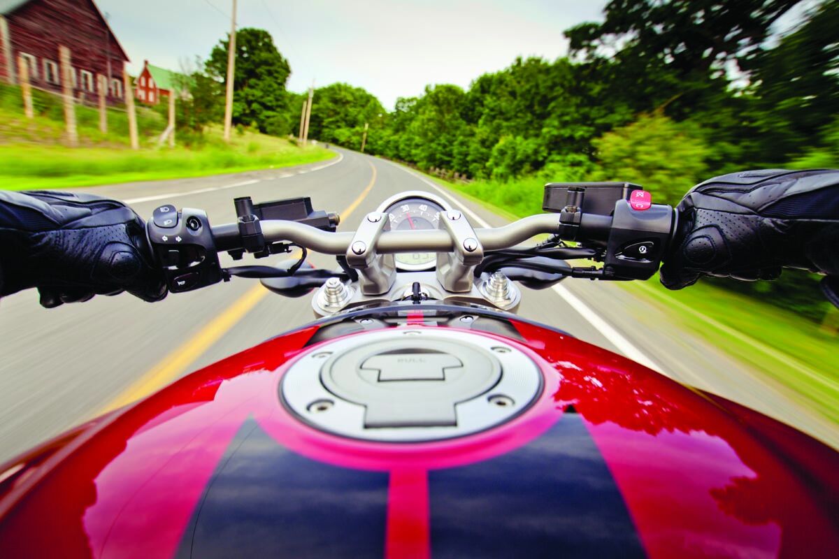 découvrez les principales raisons de l'augmentation des tarifs d'assurance moto en 2025. informez-vous sur les facteurs influençant les prix et comment optimiser votre couverture pour bénéficier des meilleures offres.