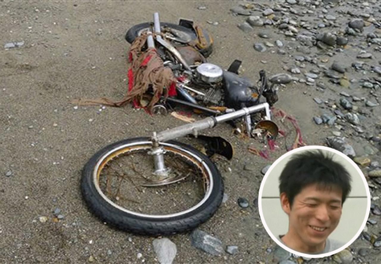 découvrez l'incroyable histoire de la moto retrouvée, un récit fascinant d'aventure et de mystère. plongez dans les détails de cette découverte inattendue et des émotions qui l'accompagnent, révélant un lien unique entre passion et souvenirs.